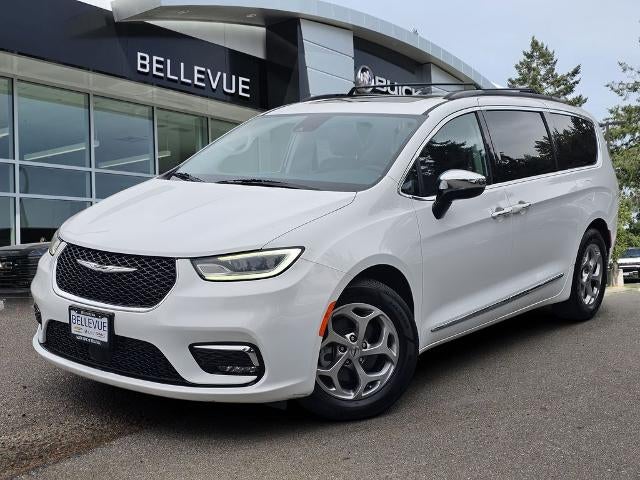 2023 Chrysler Pacifica Limited's photo