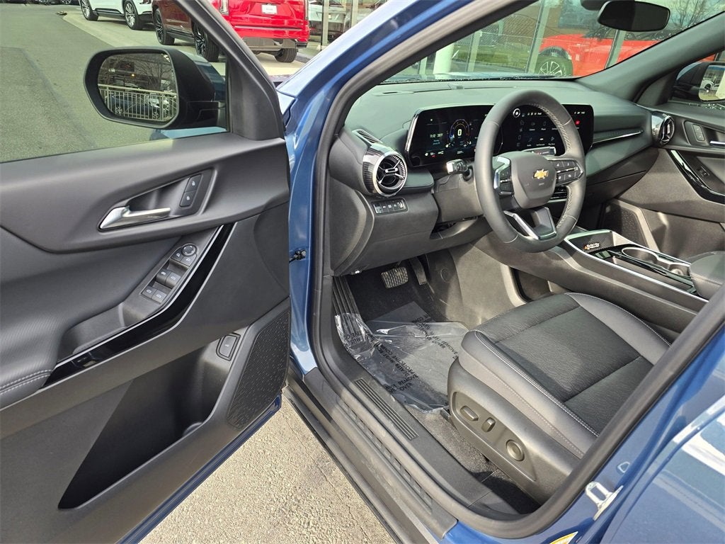 2025 Chevrolet Equinox Base