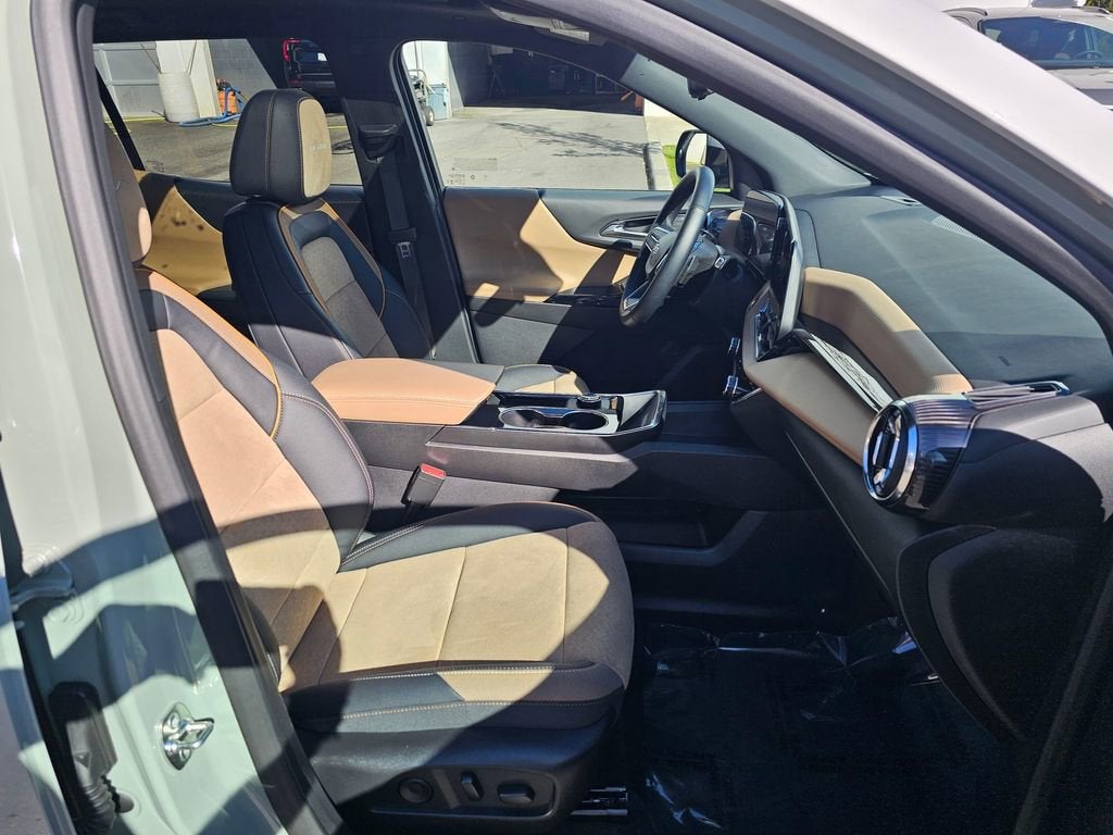 2025 Chevrolet Equinox Base