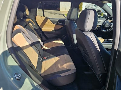 2025 Chevrolet Equinox Base