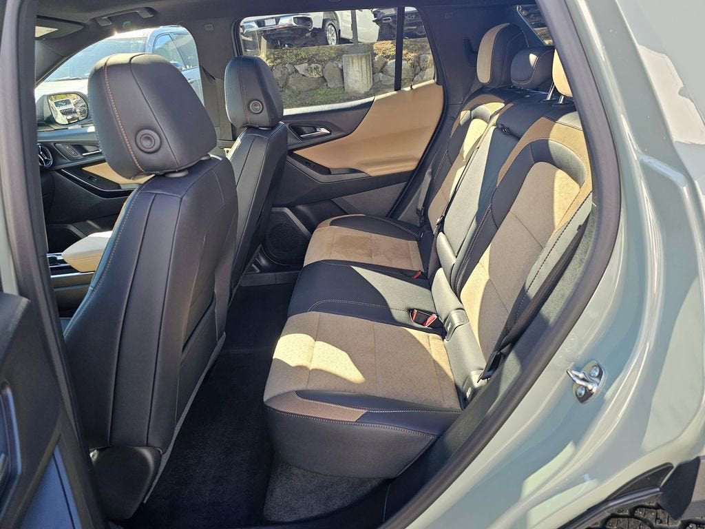 2025 Chevrolet Equinox Base