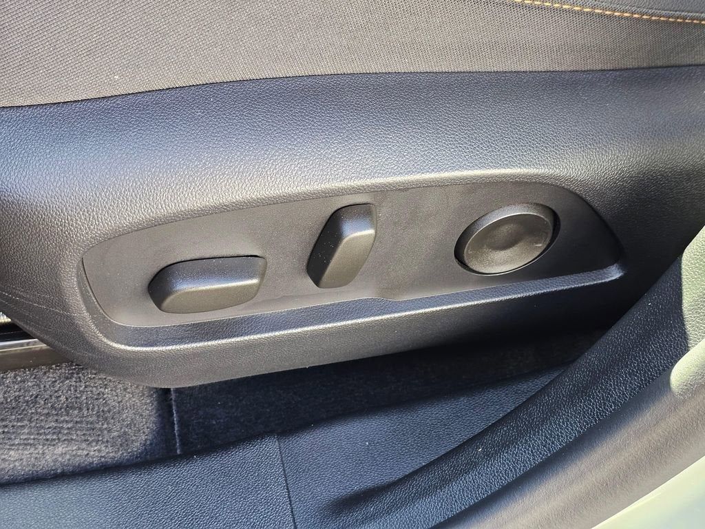 2025 Chevrolet Equinox Base