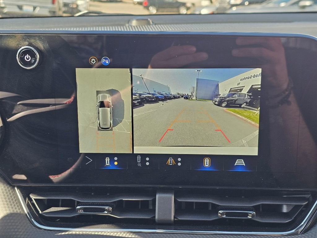 2025 Chevrolet Equinox Base