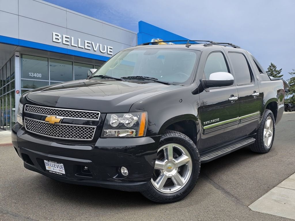 2013 Chevrolet Avalanche Base