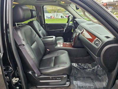 2013 Chevrolet Avalanche Base