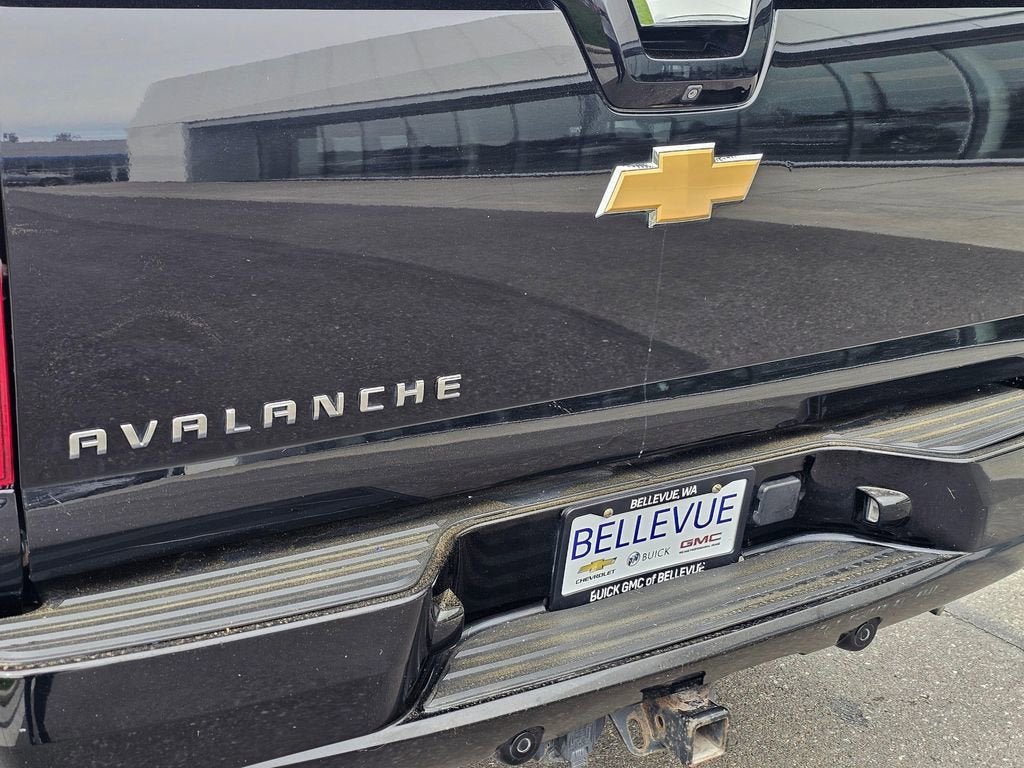 2013 Chevrolet Avalanche Base