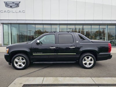 2013 Chevrolet Avalanche Base