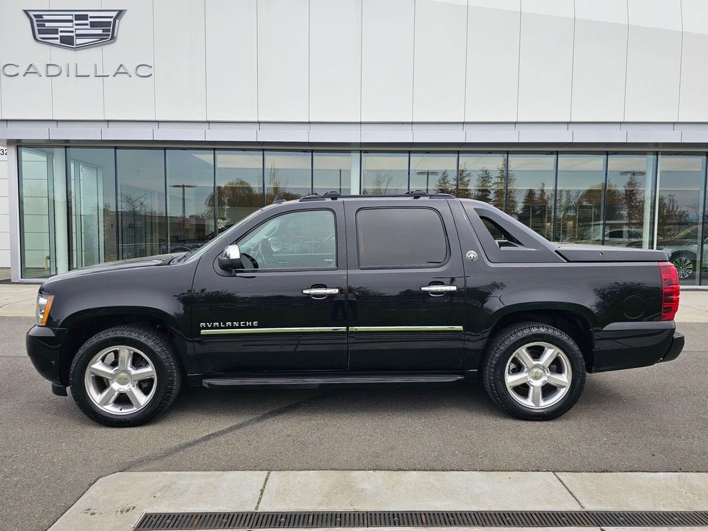 2013 Chevrolet Avalanche Base