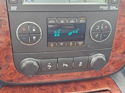 2013 Chevrolet Avalanche Base