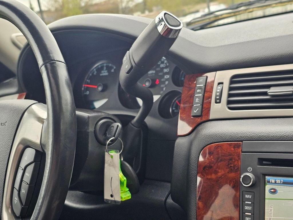 2013 Chevrolet Avalanche Base