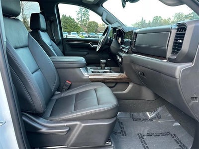 2025 GMC Sierra 1500 Elevation