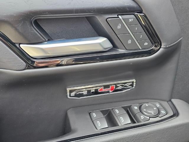 2025 GMC Sierra 1500 AT4X