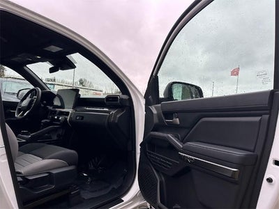 2024 Toyota Tacoma 4WD SR5