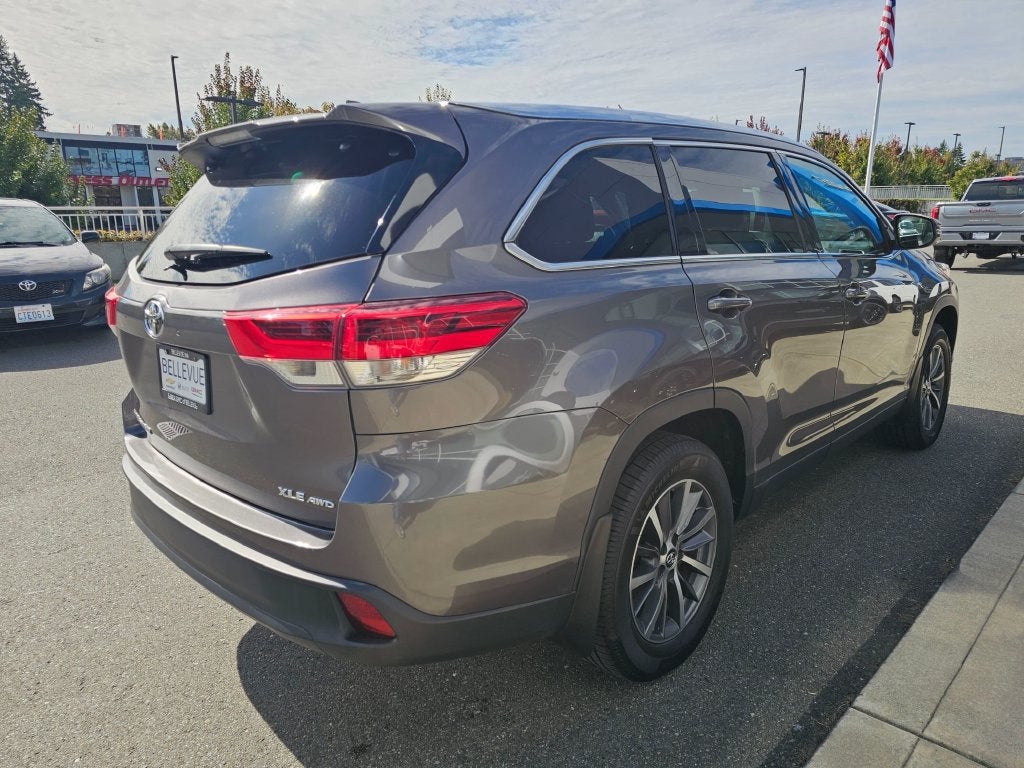 2019 Toyota Highlander Base