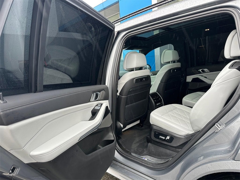 2023 BMW X7 Base