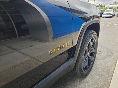 2023 RIVIAN R1T Base