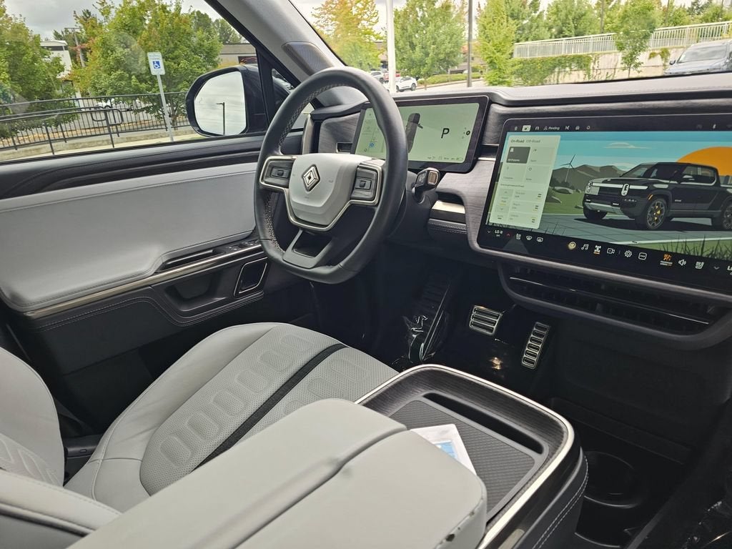 2023 RIVIAN R1T Base