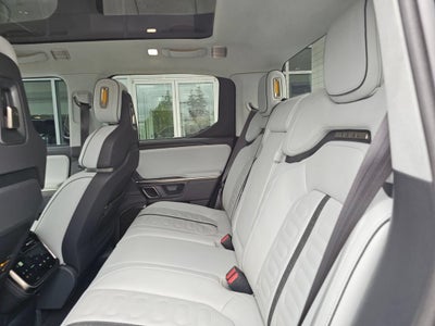 2023 RIVIAN R1T Base
