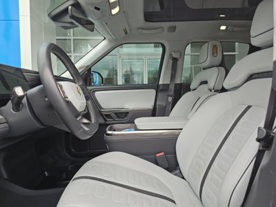 2023 RIVIAN R1T Base