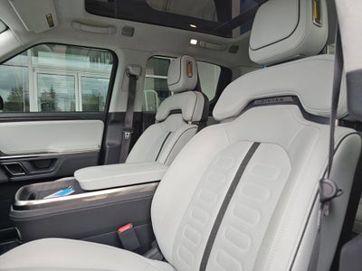 2023 RIVIAN R1T Base
