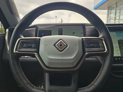 2023 RIVIAN R1T Base