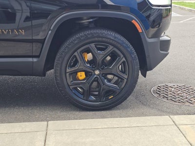 2023 RIVIAN R1T Base