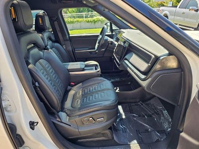 2025 RIVIAN R1S Adventure
