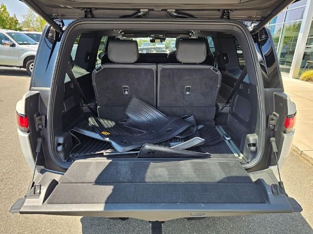 2025 RIVIAN R1S Adventure