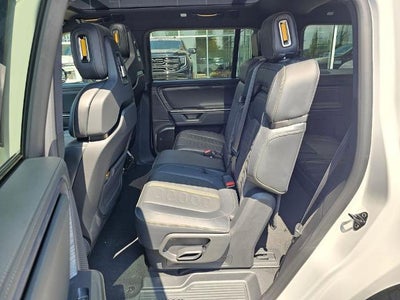 2025 RIVIAN R1S Adventure