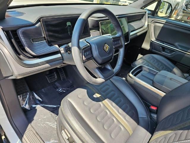 2025 RIVIAN R1S Adventure