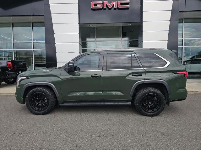 2023 Toyota Sequoia SR5