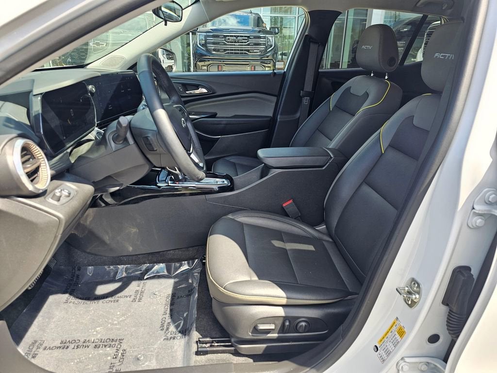 2025 Chevrolet Trax Base