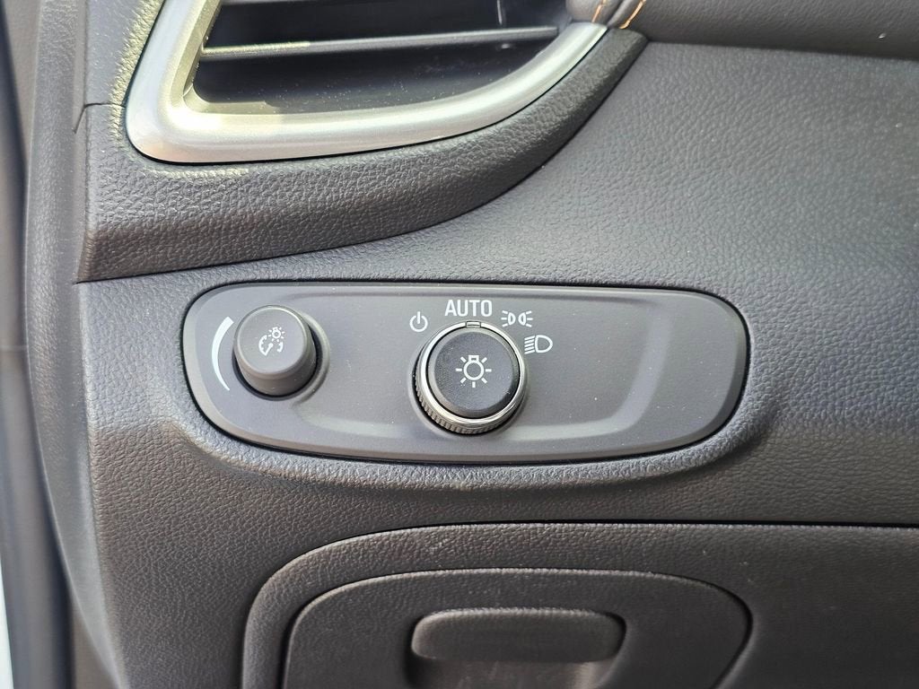 2022 Chevrolet Trax Base