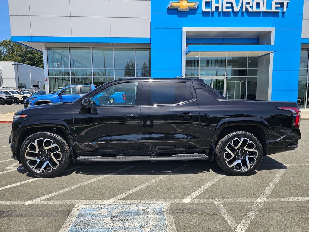 Used 2025 Chevrolet Silverado EV RST with VIN 1GC402EL2SU404428 for sale in Bellevue, WA