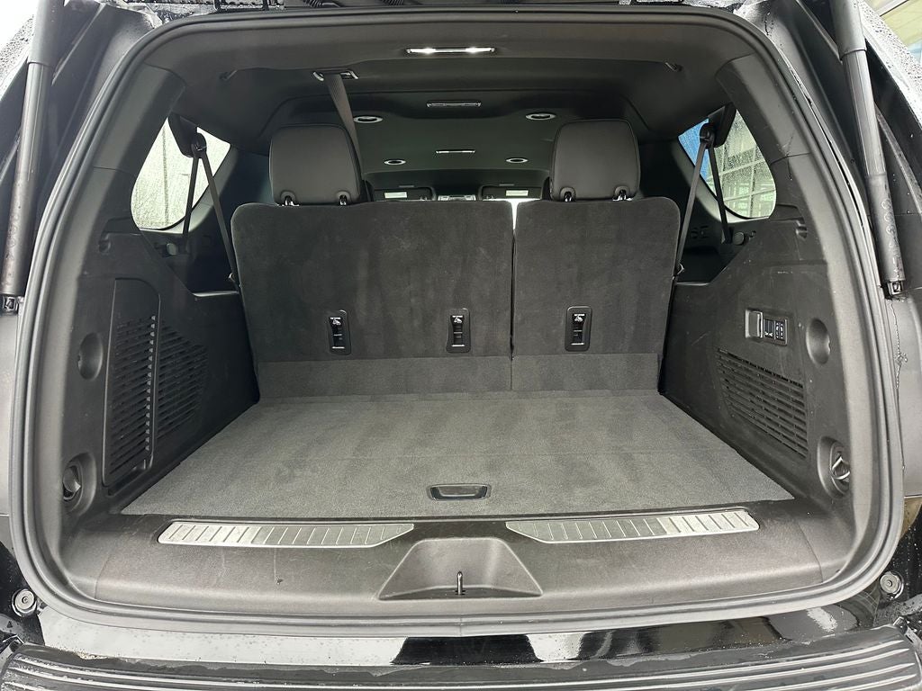 2025 GMC Yukon XL Denali Black / Black