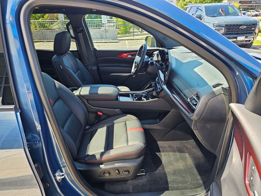 2025 Chevrolet Traverse RS
