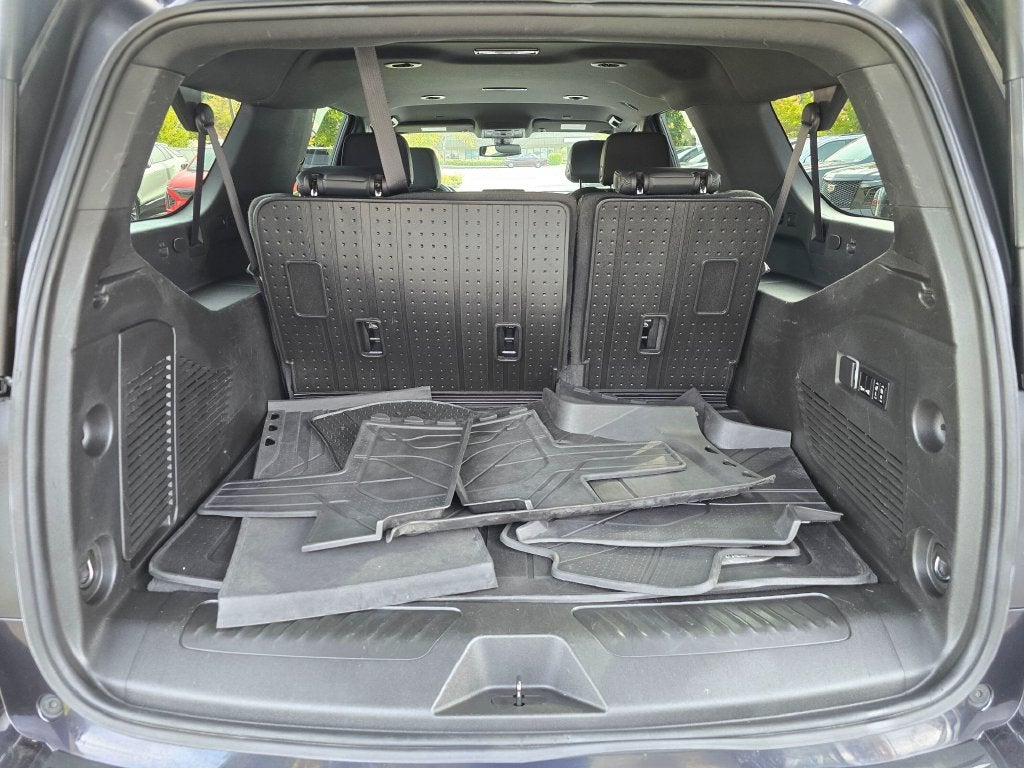 2022 Chevrolet Suburban LT
