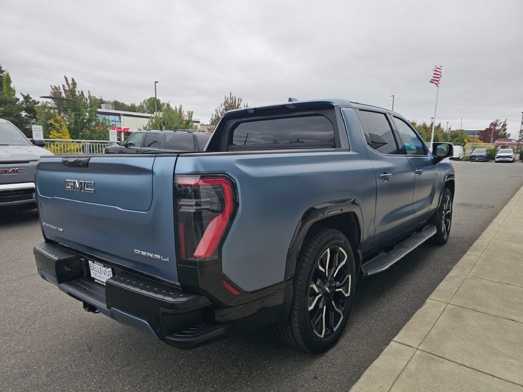 2025 GMC Sierra EV Denali