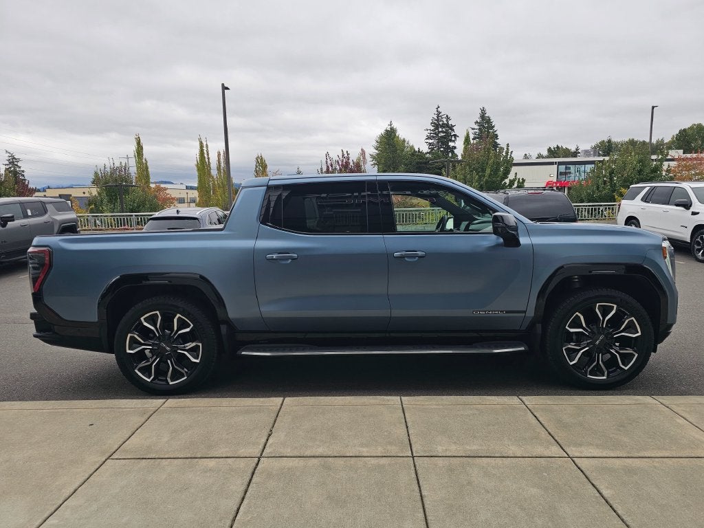 2025 GMC Sierra EV Denali