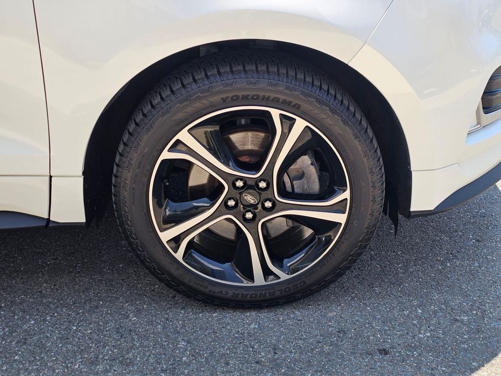 2021 Ford Edge ST
