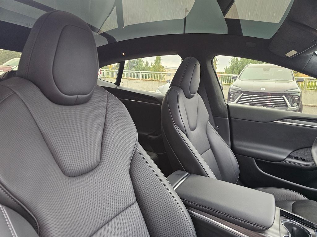 2022 Tesla Model S Plaid